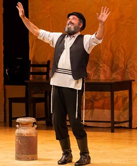Fiddler on the Roof in Yiddish Tickets