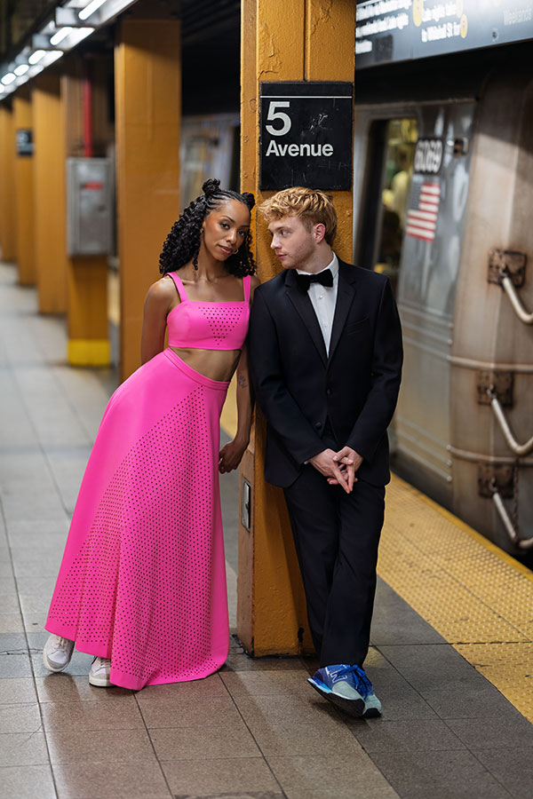 Two Strangers Carry a Cake Across New York Broadway Musical Tickets